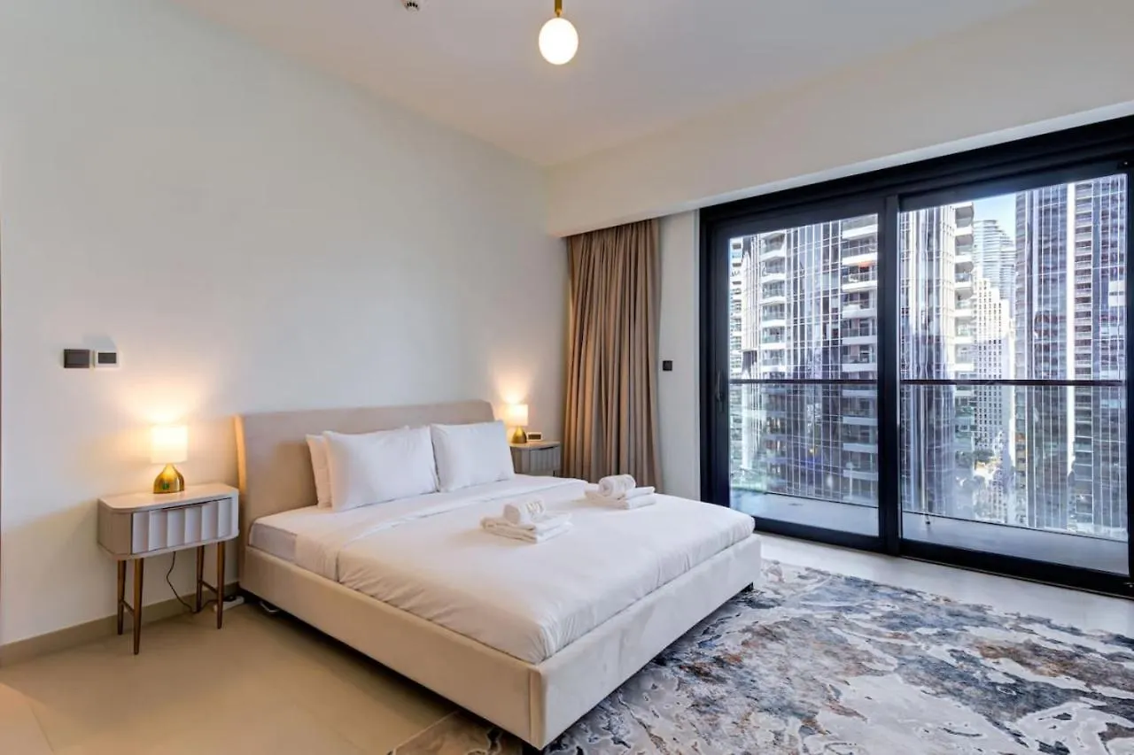 Stylish 2 Bed With Stunning Burj Khalifa View In Downtown Apartment Dubai