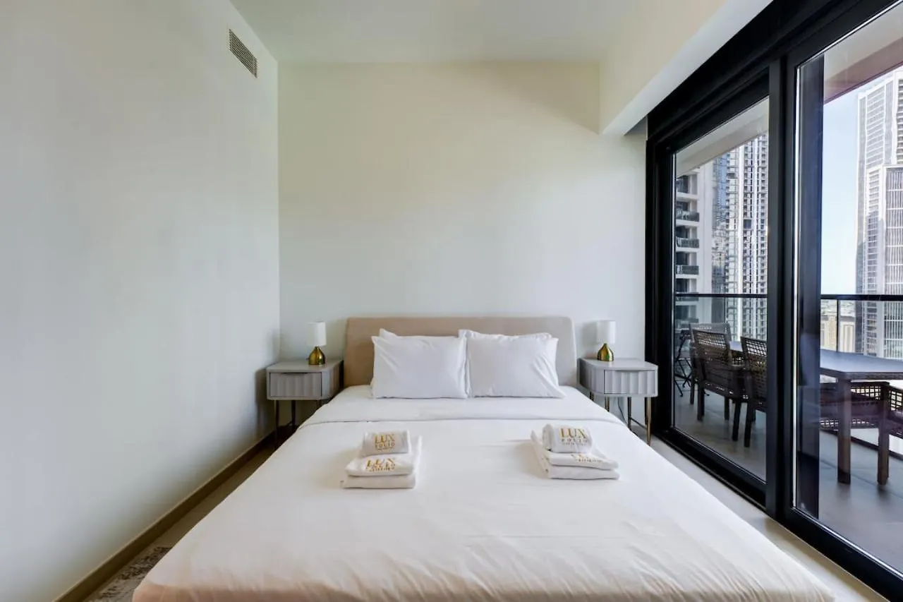 Stylish 2 Bed With Stunning Burj Khalifa View In Downtown Apartment Dubai 0*,  United Arab Emirates
