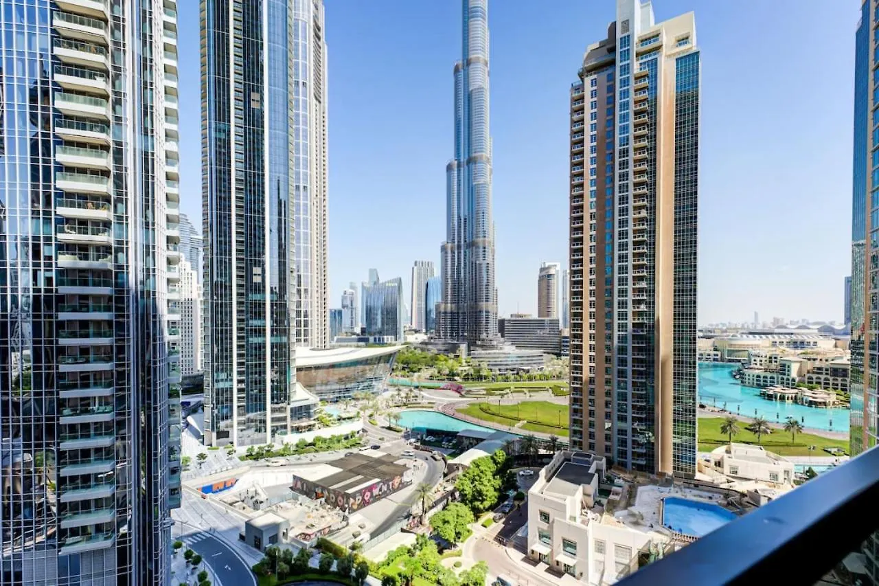 Stylish 2 Bed With Stunning Burj Khalifa View In Downtown Apartment Dubai